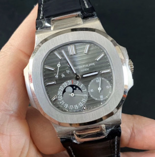 PATEK PHILIPPE 百達翡麗 5712G