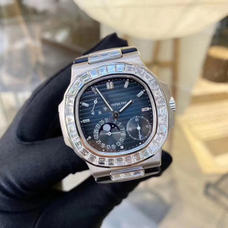 PATEK PHILIPPE 百達翡麗 5724G-001